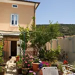 Nives Διαμέρισμα *